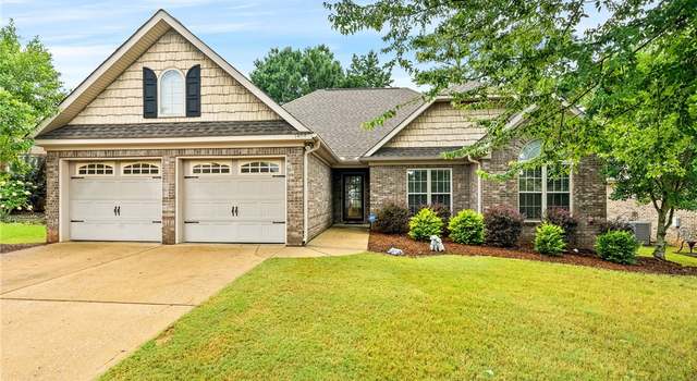 Photo of 1404 Finchley Ct, Opelika, AL 36801