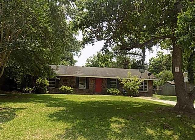 Property at 505 Somerset St, Dothan, AL 36301, 4 beds, 2.5 baths