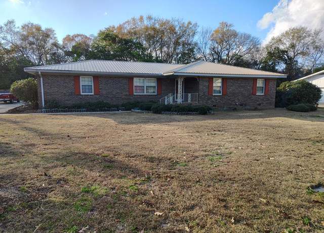 Property at 1773 Denton Rd, Dothan, AL 36303, 3 beds, 2 baths