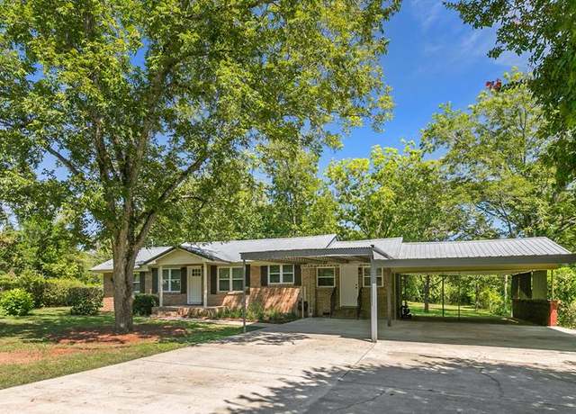 Property at 3752 Lingo Rd, Dothan, AL 36303, 3 beds, 2 baths