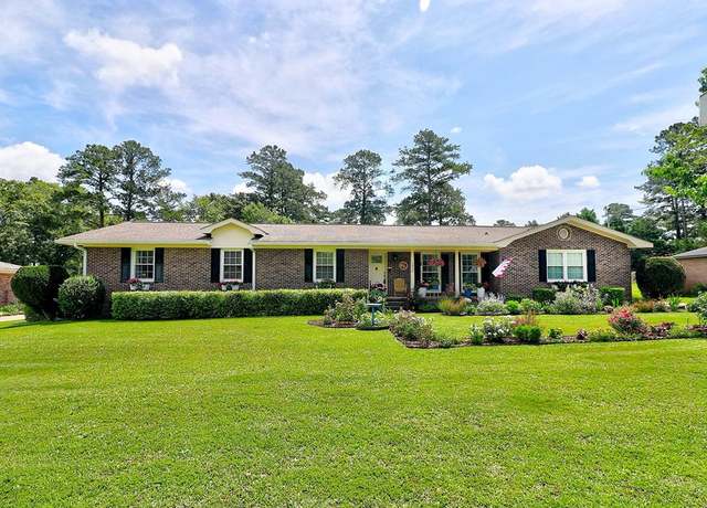 Property at 1902 Azure Dr, Dothan, AL 36303, 4 beds, 2 baths
