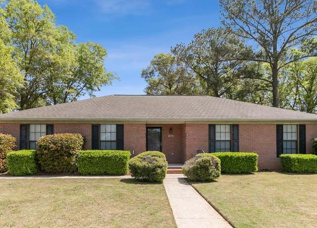 Property at 108 Prentice Ct, Dothan, AL 36305, 3 beds, 2 baths