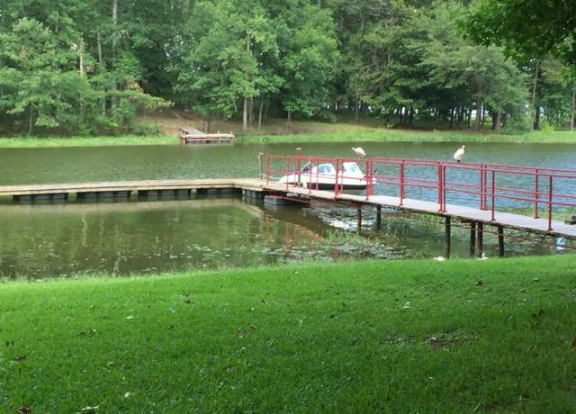 Property at 250 Ann Dr, Eufaula, AL 36027, 3 beds, 2 baths