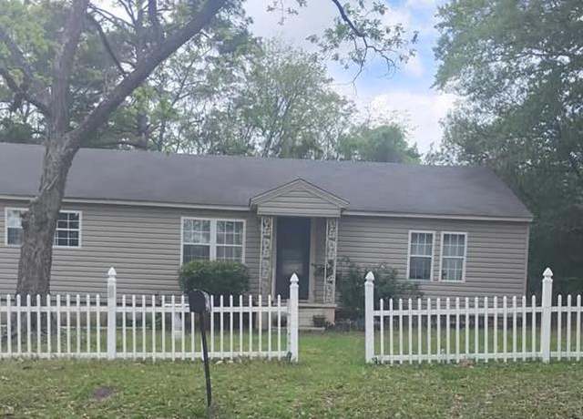 Property at 203 Martin St, Enterprise, AL 36330, 3 beds, 2 baths