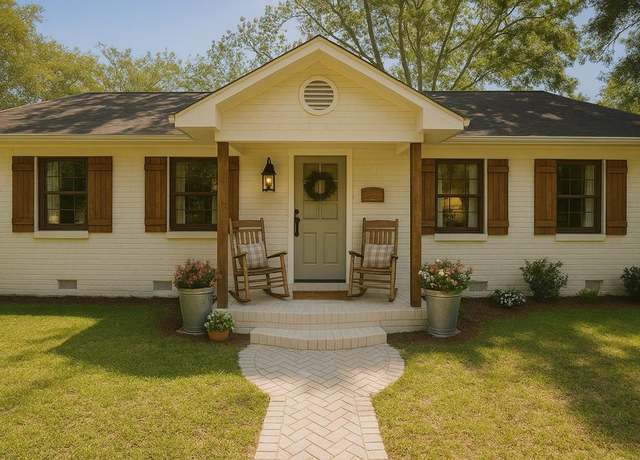 Property at 144 Forrest Ave, Slocomb, AL 36375, 3 beds, 2 baths