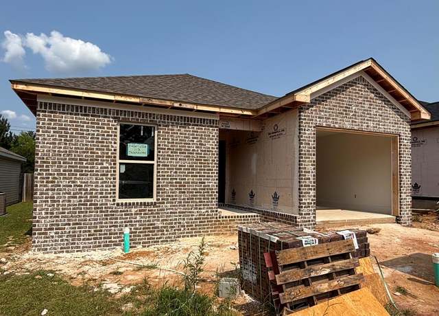 Property at 113 Thistlewood Dr, Dothan, AL 36301, 3 beds, 2 baths