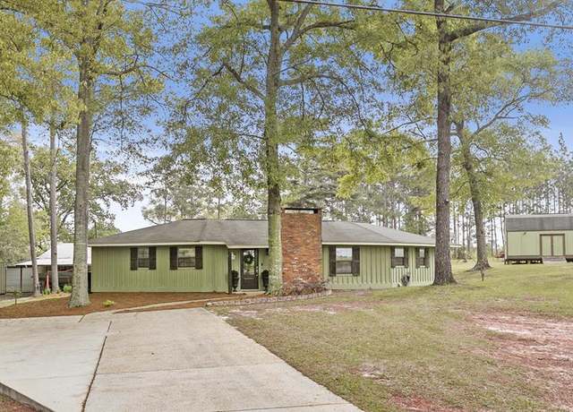 Property at 4859 S County Road 20, Ozark, AL 36360, 3 beds, 3 baths