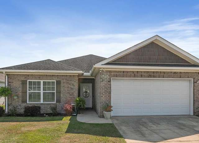 Property at 122 Scarlet Oaks Ct, Dothan, AL 36301, 3 beds, 2 baths