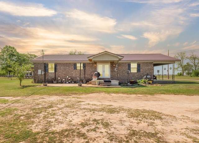 Property at 2100 County Road 25, Dothan, AL 36303, 3 beds, 2 baths