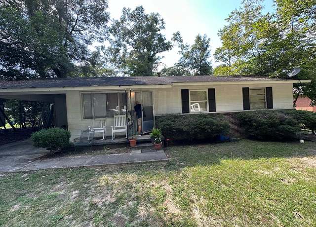 Property at 391 Highland Ave, Ozark, AL 36360, 3 beds, 1 bath