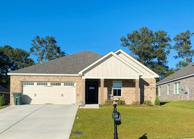 Property at 632 Ridgeland Rd, Dothan, AL 36301, 3 beds, 2 baths