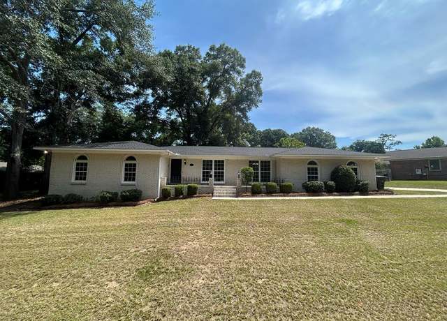 Property at 306 Meadow Ln, Enterprise, AL 36330, 3 beds, 2 baths