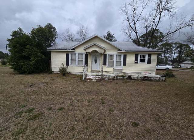 Property at 600 W Magnolia Ave, Geneva, AL 36340, 3 beds, 1 bath