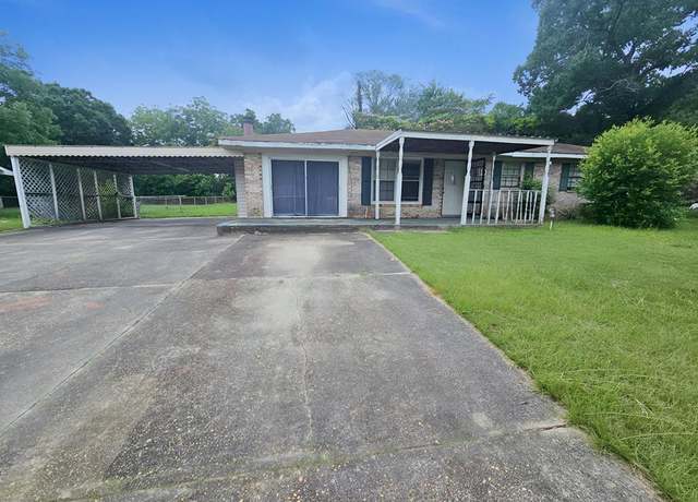 Property at 228 Sharon Ln, Ozark, AL 36360, 3 beds, 1.5 baths