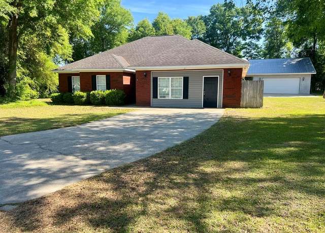 Property at 62 Granite Ct, Dothan, AL 36303, 3 beds, 2 baths