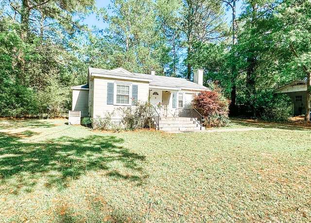 Property at 511 S Iroquois Ave, Dothan, AL 36301, 3 beds, 2 baths