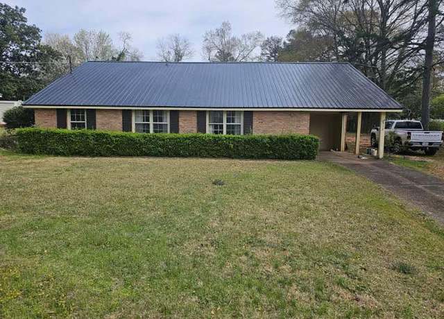 Property at 912 Murphree St, Troy, AL 36681, 4 beds, 3 baths
