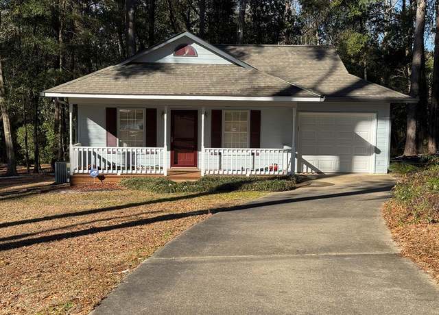 Property at 550 Vining Dr, Dothan, AL 36303, 3 beds, 2 baths