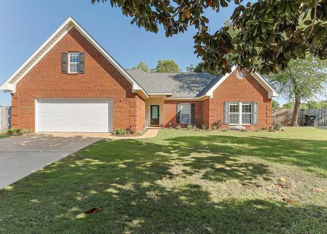 Property at 316 Partridge Ln, Dothan, AL 36303, 3 beds, 2 baths