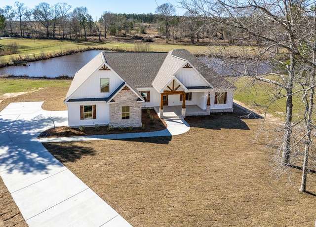 Property at 725 Waterford Way, Ashford, AL 36312, 3 beds, 2.5 baths