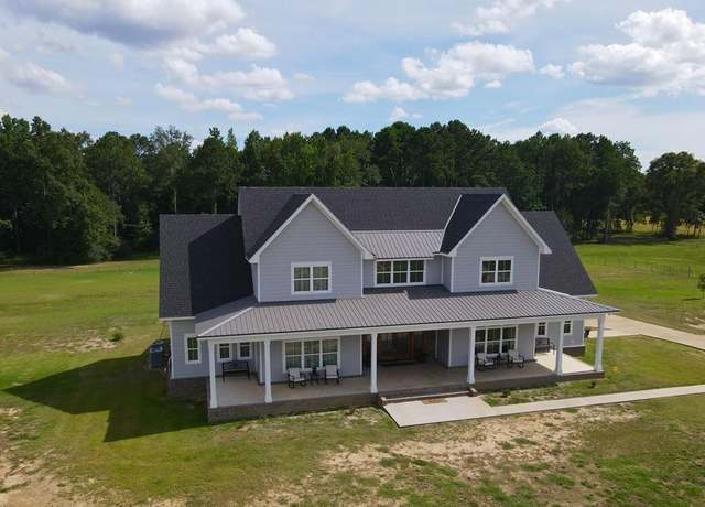 Property at 1015 Hardy Rd, Dothan, AL 36301, 4 beds, 4 baths