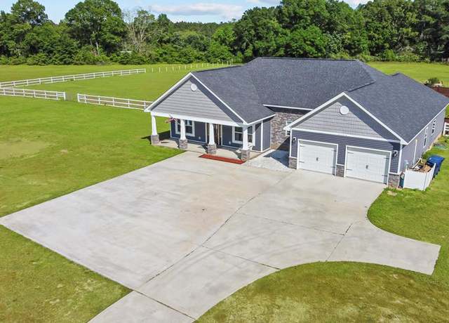 Property at 8099 S Park Ave, Taylor, AL 36301, 4 beds, 2.5 baths