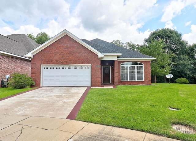 Property at 223 Veritas Dr, Dothan, AL 36303, 3 beds, 2 baths