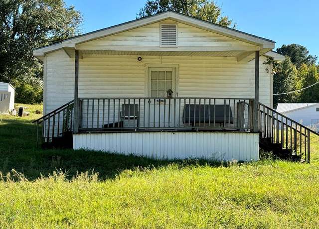 Property at 811 Maude Ave, Opp, AL 36467, 7 beds, 1 bath