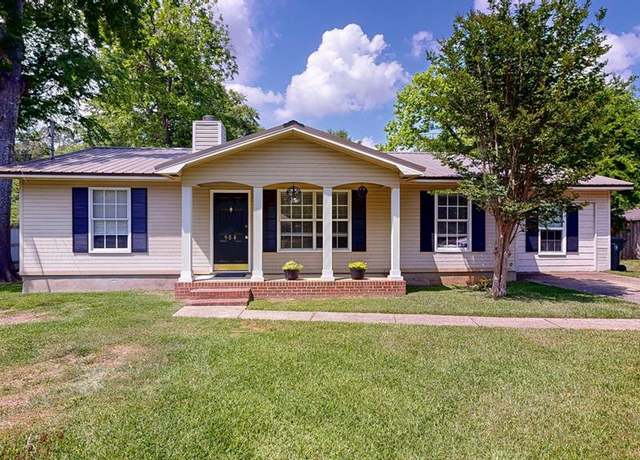 Property at 904 Yorktown Rd, Dothan, AL 36301, 3 beds, 2 baths