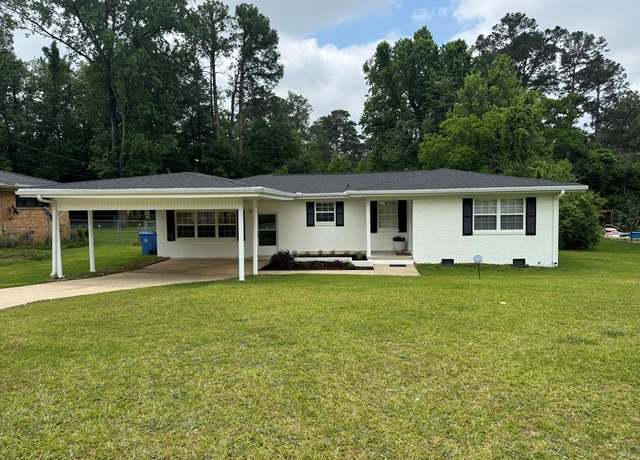 Property at 1303 Tacoma St, Dothan, AL 36303, 4 beds, 2.5 baths
