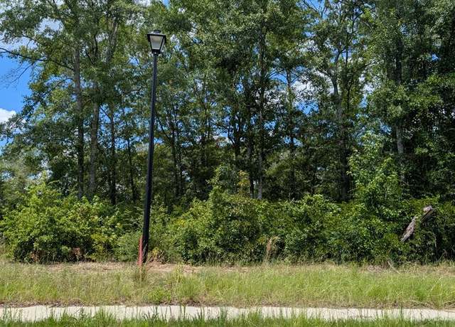 Property at 376 Grand Harbor Cir, Dothan, AL 36303