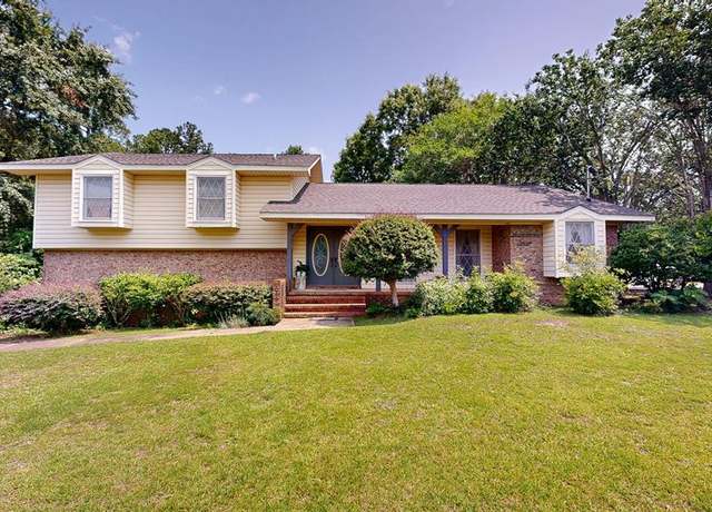 Property at 2104 Centenial Dr, Dothan, AL 36303, 3 beds, 2 baths