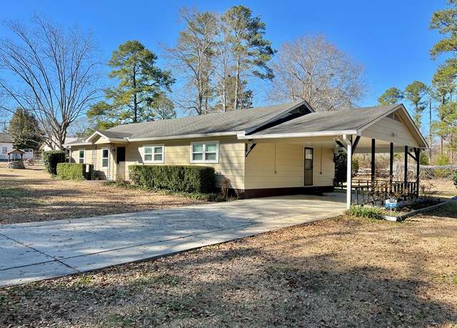 Property at 230 4th St, Slocomb, AL 36375, 2 beds, 1 bath