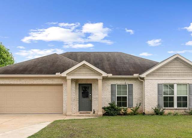 Property at 209 Belhaven Dr, Dothan, AL 36303, 3 beds, 2 baths
