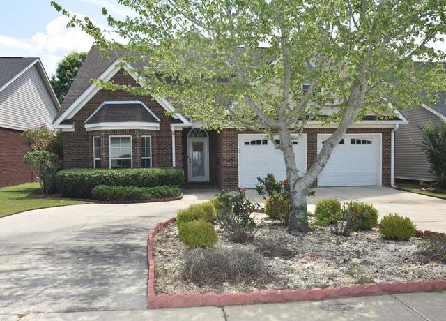 Property at 125 Princeton Dr, Dothan, AL 36301, 4 beds, 3 baths