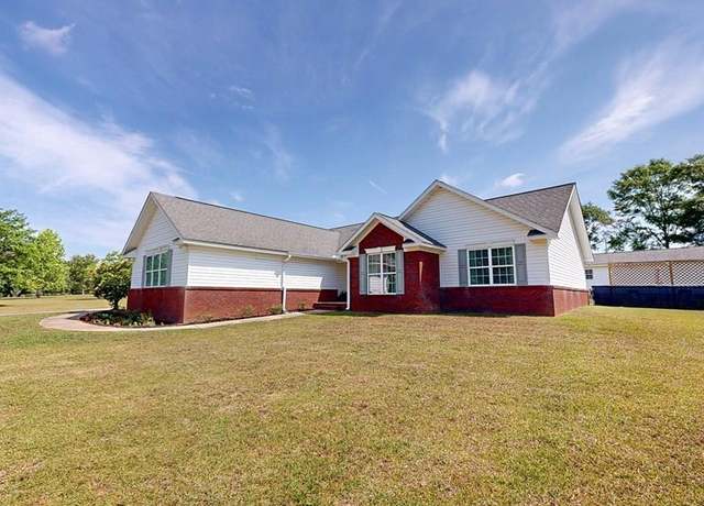 Property at 119 Willow Oaks Dr, Headland, AL 36345, 3 beds, 2 baths