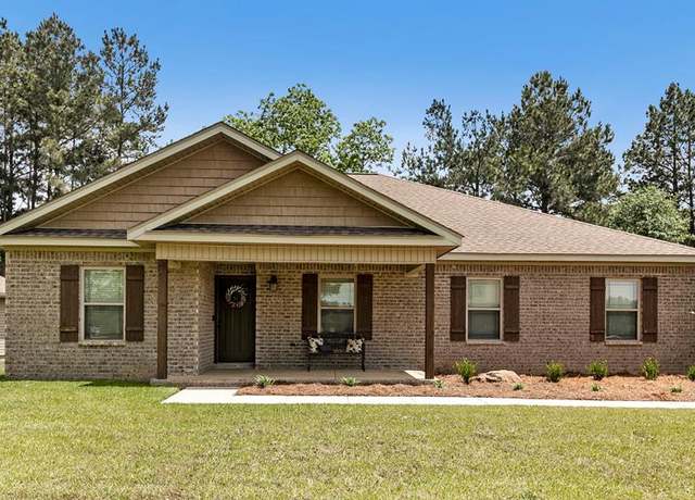 Property at 63 Chase Rdg, Dothan, AL 36301, 3 beds, 2 baths