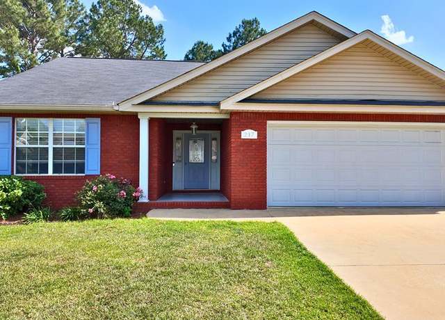 Property at 217 Okeechobee Dr, Dothan, AL 36301, 3 beds, 2 baths