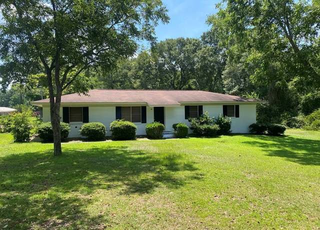 Property at 90 Riley Rd, Dothan, AL 36301, 3 beds, 1.5 baths