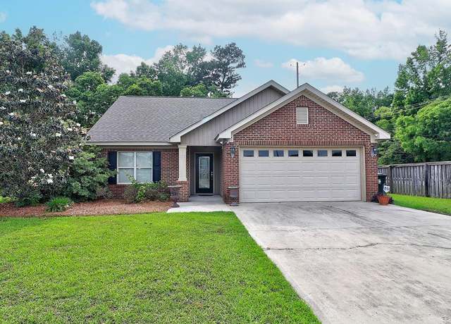 Property at 100 Sprucepine Rd, Dothan, AL 36301, 3 beds, 2 baths