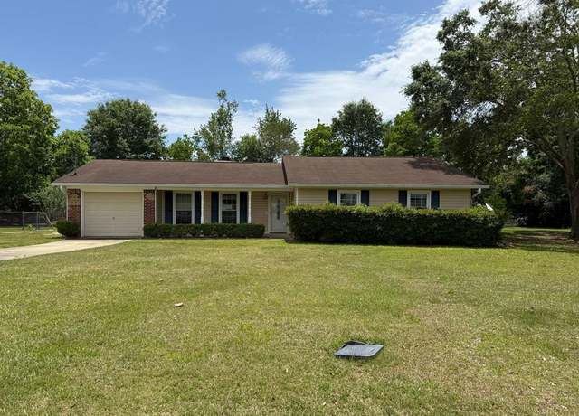 Property at 202 Candace Ct, Dothan, AL 36301, 3 beds, 2 baths