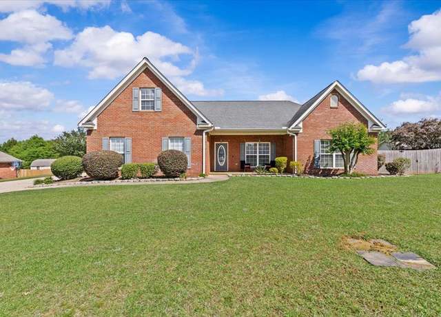 Property at 102 Riverwood Dr, Enterprise, AL 36330, 3 beds, 2.5 baths