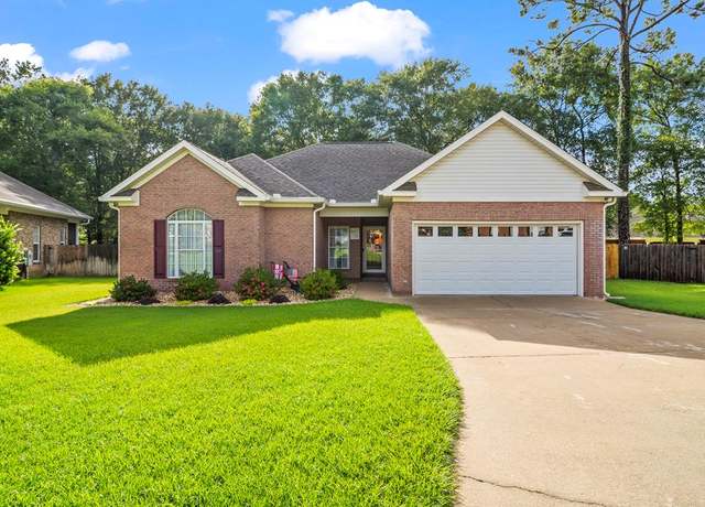 Property at 105 Mooresboro Ct, Dothan, AL 36305, 3 beds, 2 baths