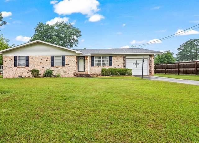 Property at 702 Highland St, Dothan, AL 36301, 3 beds, 2 baths