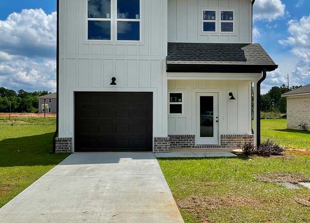 Property at 106 Jennie Dr, Dothan, AL 36301, 3 beds, 2.5 baths