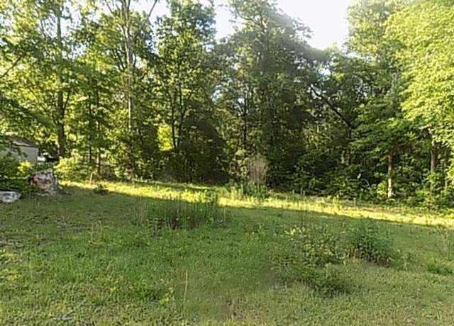 Property at 108 Little Oak Ct, Dothan, AL 36303