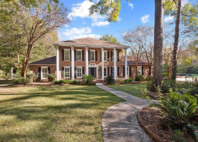 Property at 407 Shakespeare Dr, Dothan, AL 36303, 5 beds, 4.5 baths