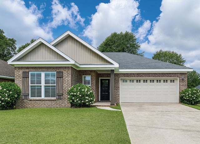 Property at 114 Brattleboro Ct, Dothan, AL 36301, 4 beds, 2 baths