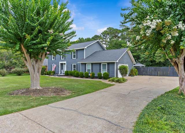 Property at 1208 Rampart Dr, Dothan, AL 36303, 4 beds, 2.5 baths
