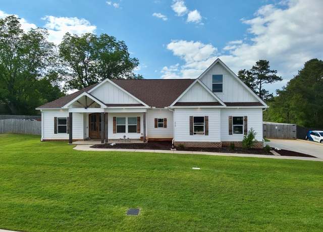 Property at 212 Neenan Dr, Enterprise, AL 36330, 4 beds, 2 baths